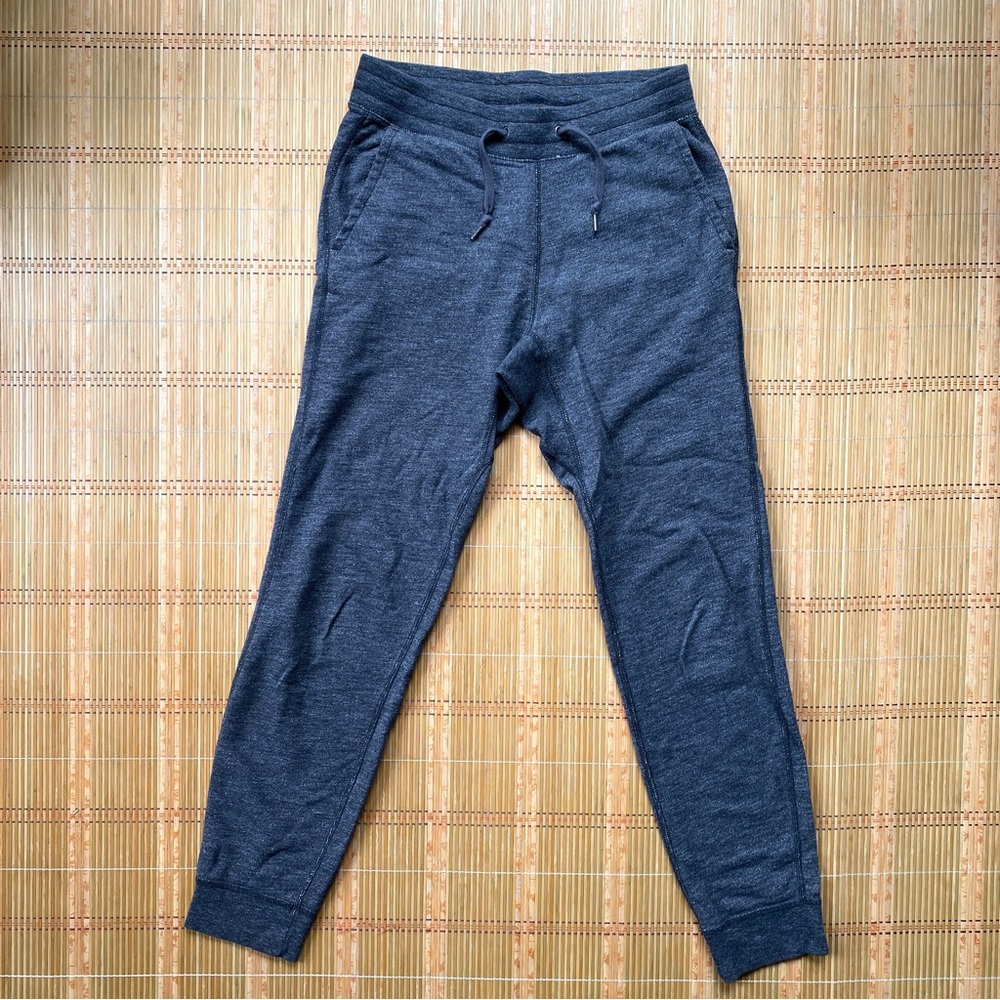 Uniqlo Men’s Charcoal Grey Jogger Pants